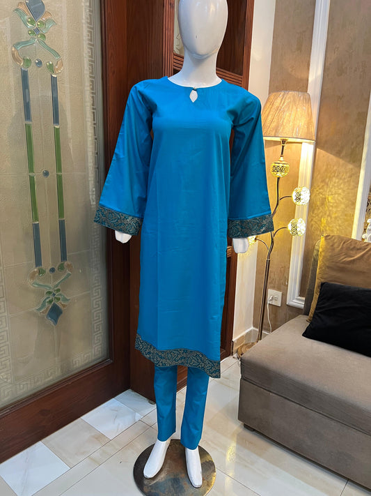 Elevate your style with Saira,sCOLLECTION